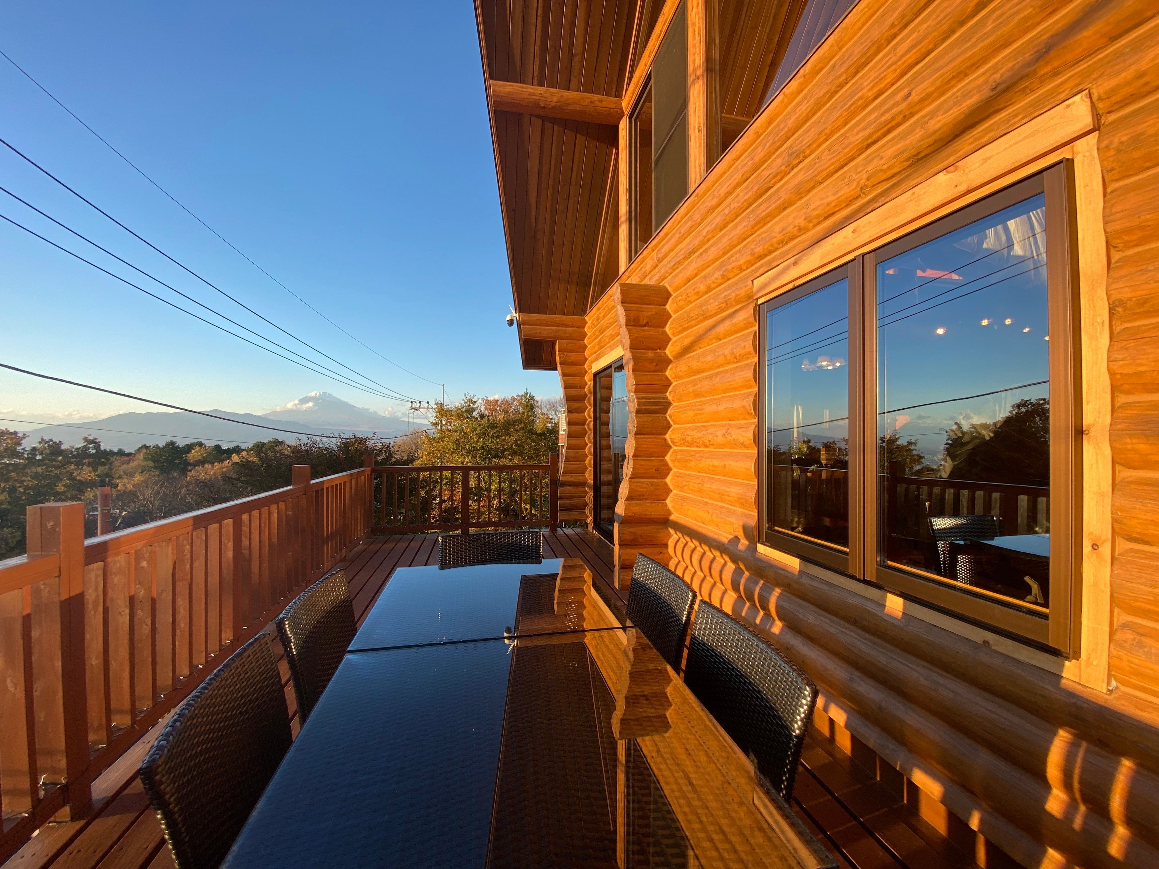 当施設テラスから望む富士山