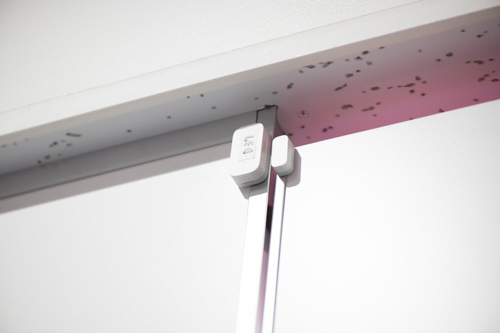 トイレ内に設置された Gravio開閉センサー