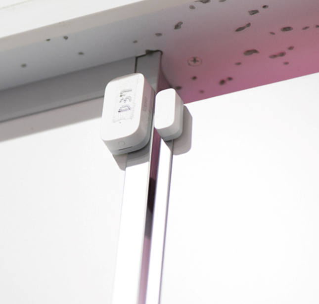 トイレ内に設置されたGravio開閉センサー