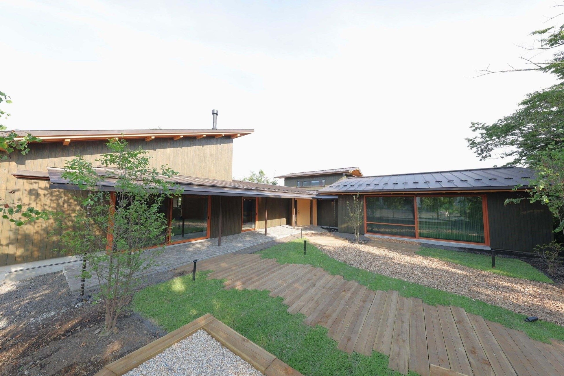 オフィス正面全景