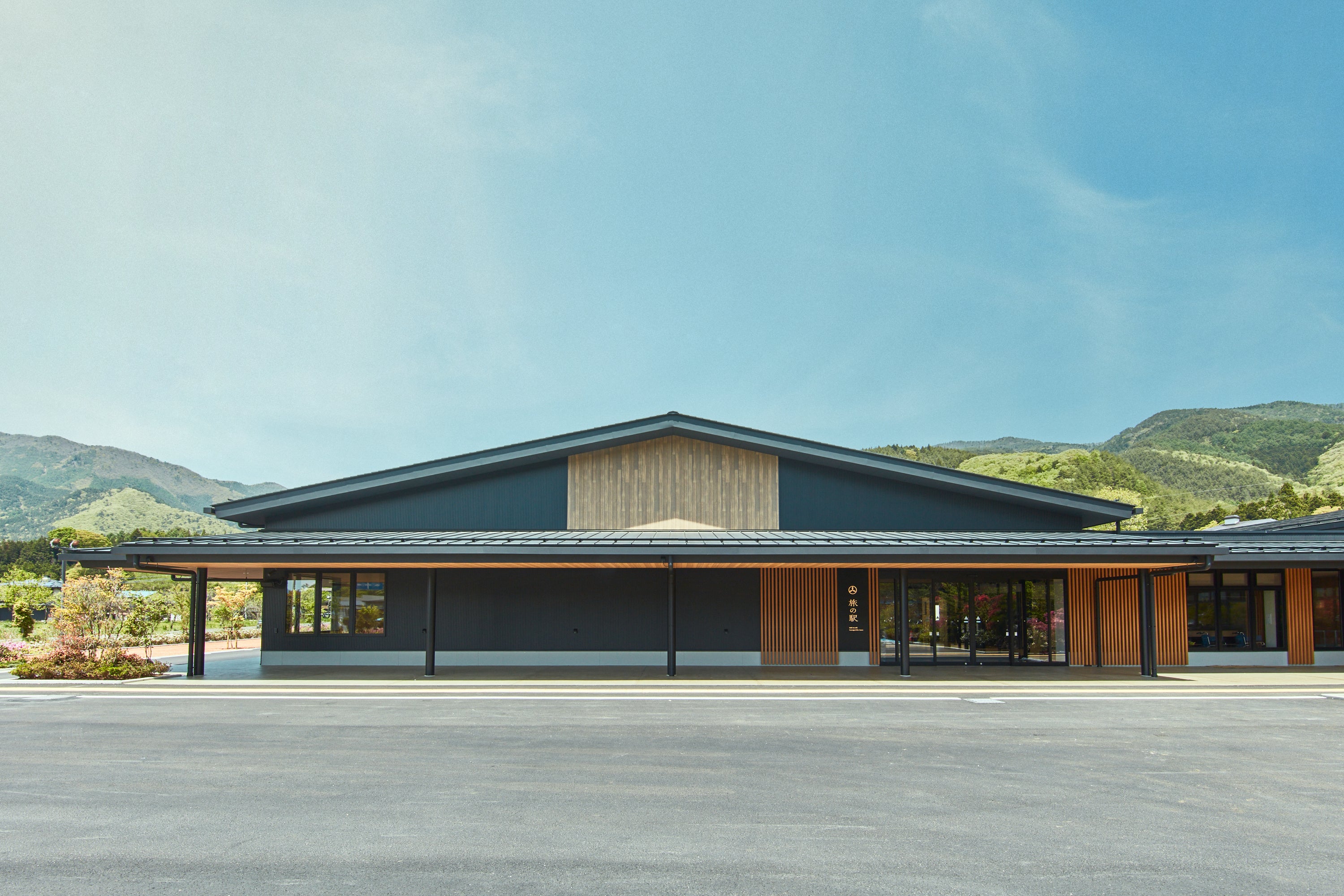 旅の駅 kawaguchiko base 外観