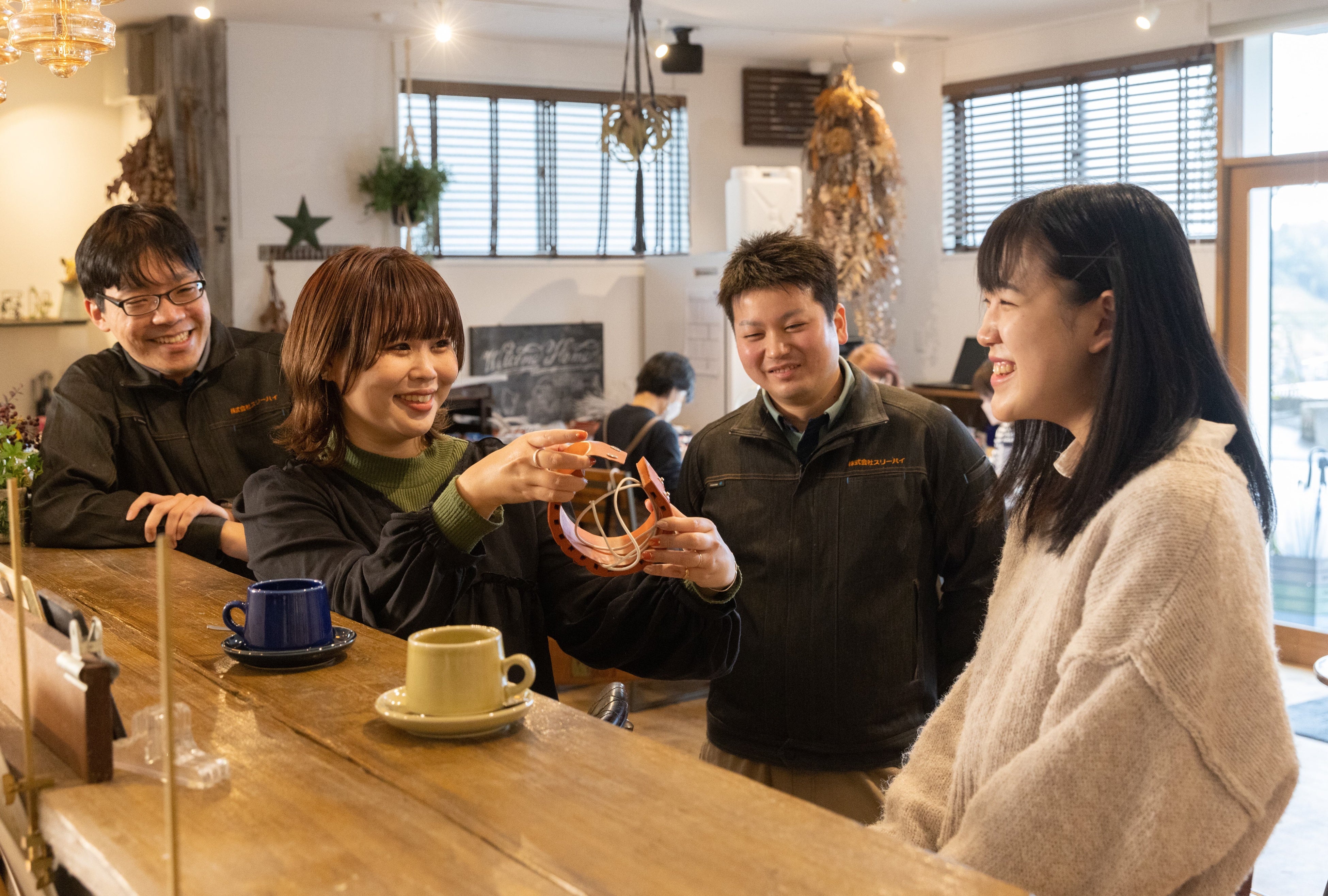 スリーハイのパート従業員も含めた男女比率は男性28%、女性72%。 20~30代の若手も多く、調和・協調・フラットさを大切にした組織づくりをしている。