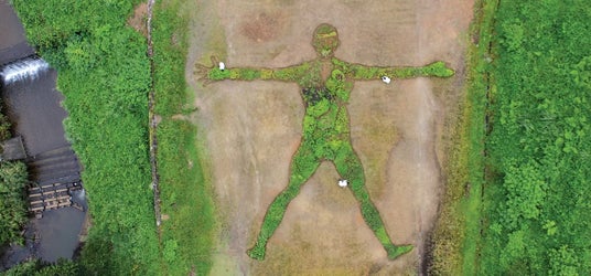 古くから薬草と深いゆかりのある多気町に、“人型のランドスケープアート”誕生!人型をした巨大なハーブ畑がVISONに登場 古くから薬草と深いゆかりのある多気町に、“人型のランドスケープアート”誕生!人型をした巨大なハーブ畑がVISONに登場