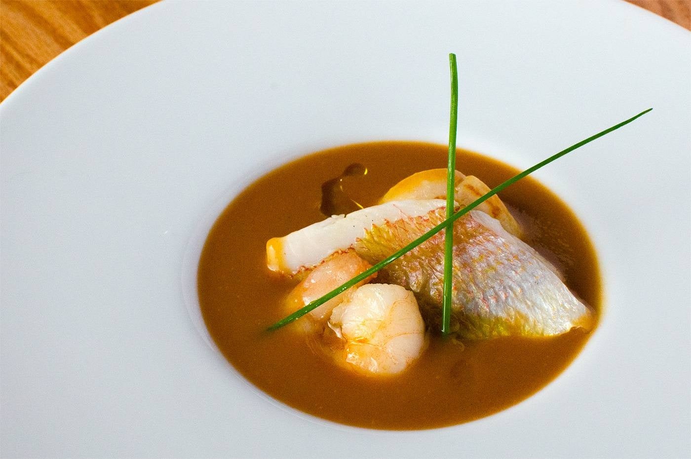 Casa Urola「サンセバスチャン風 魚介たっぷりスープ」