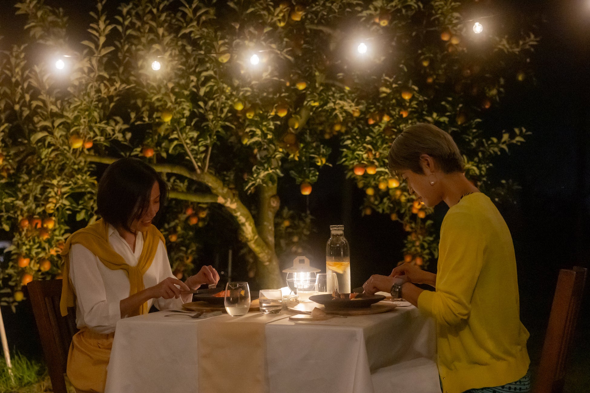 ゆっくりと食事を楽しみます