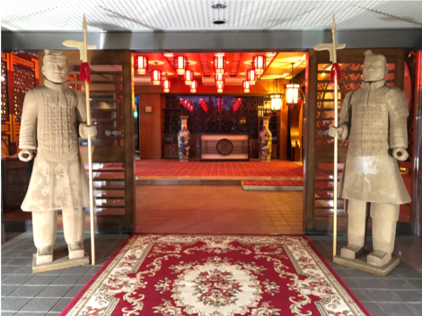 兵馬俑がお出迎え