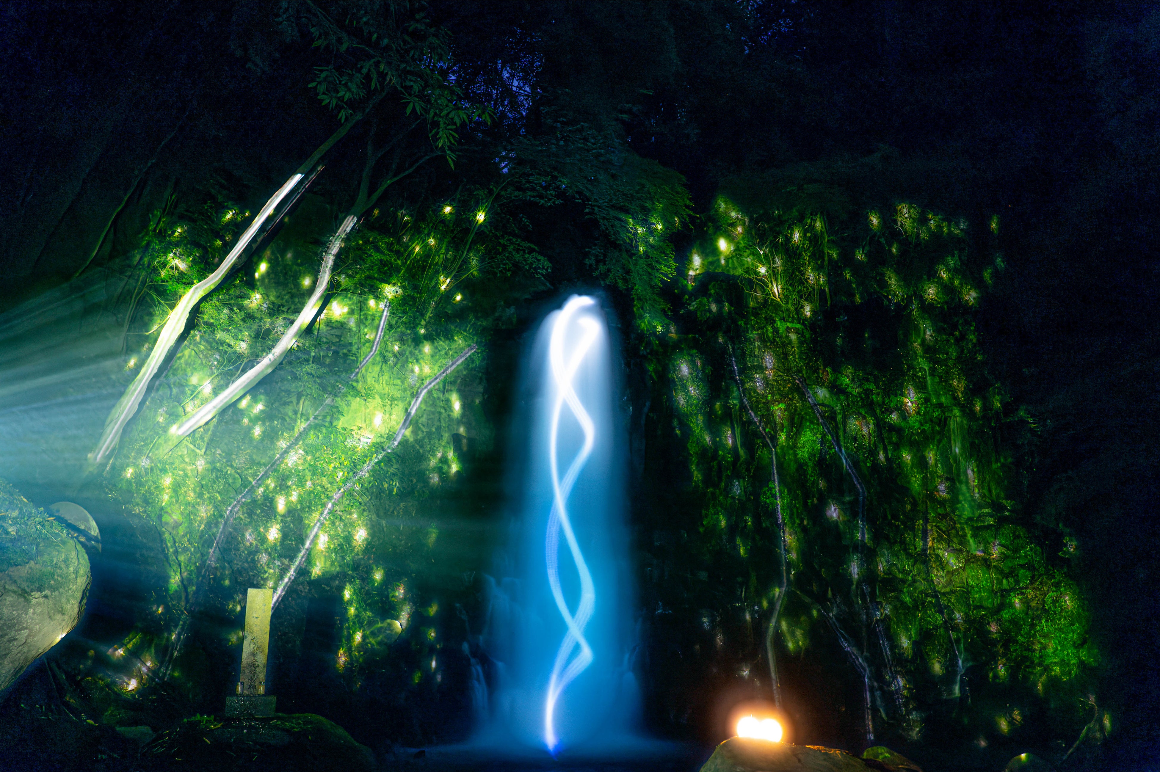 滝を使ったプロジェクションマッピング