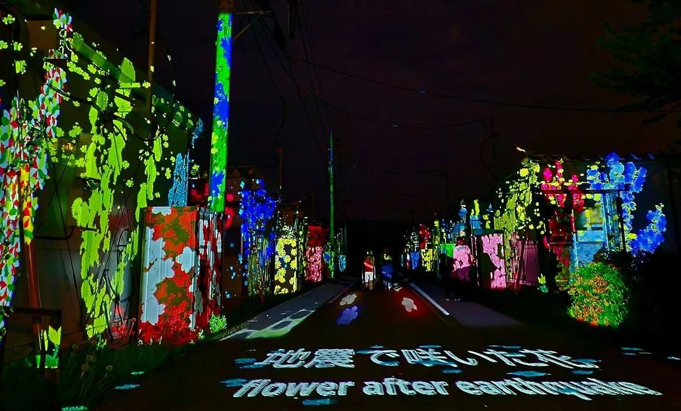 仮設住宅でのプロジェクションマッピング