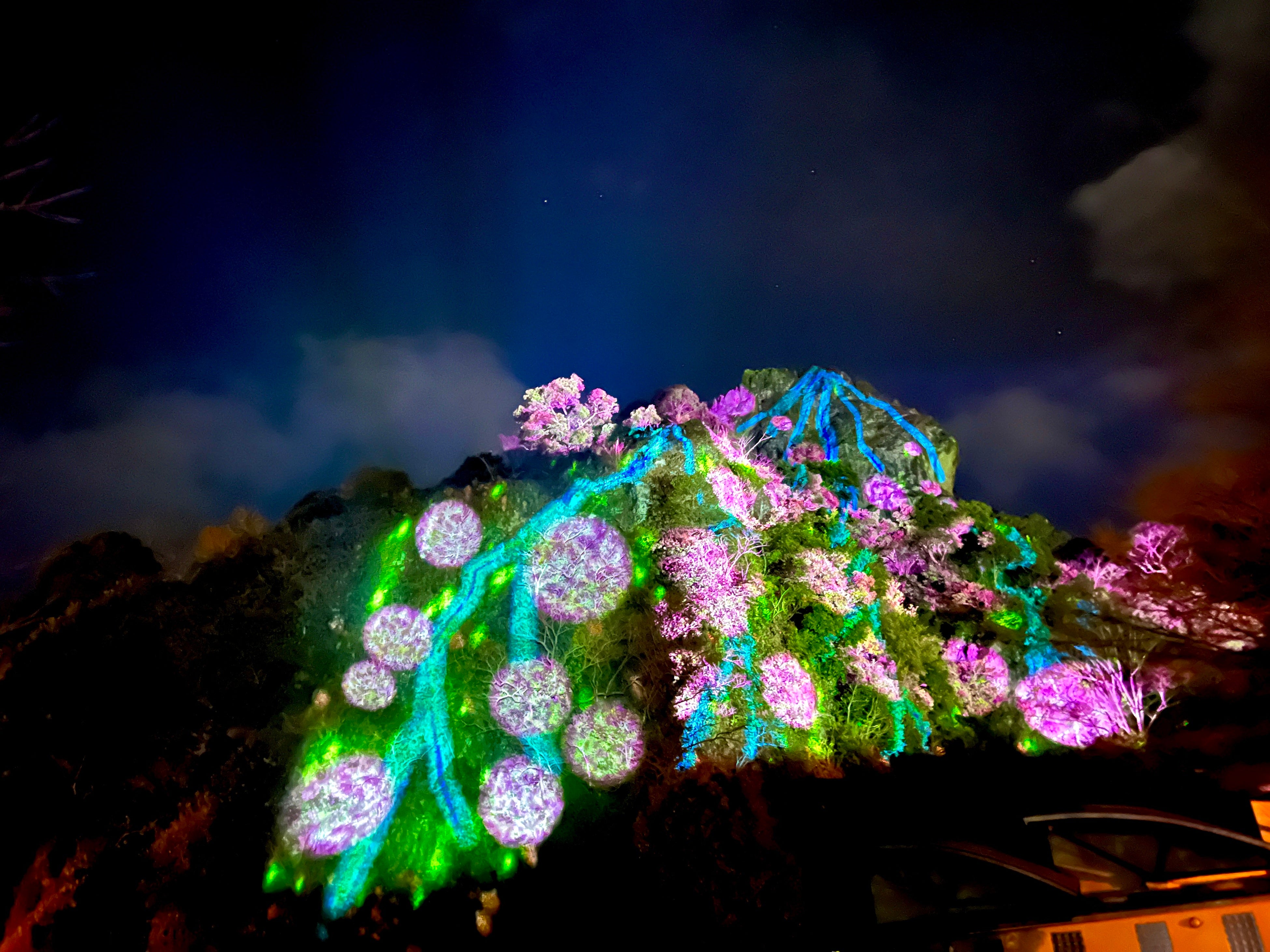 令和2年7月豪雨から3年、シアターゼロが津奈木町にてプロジェクション