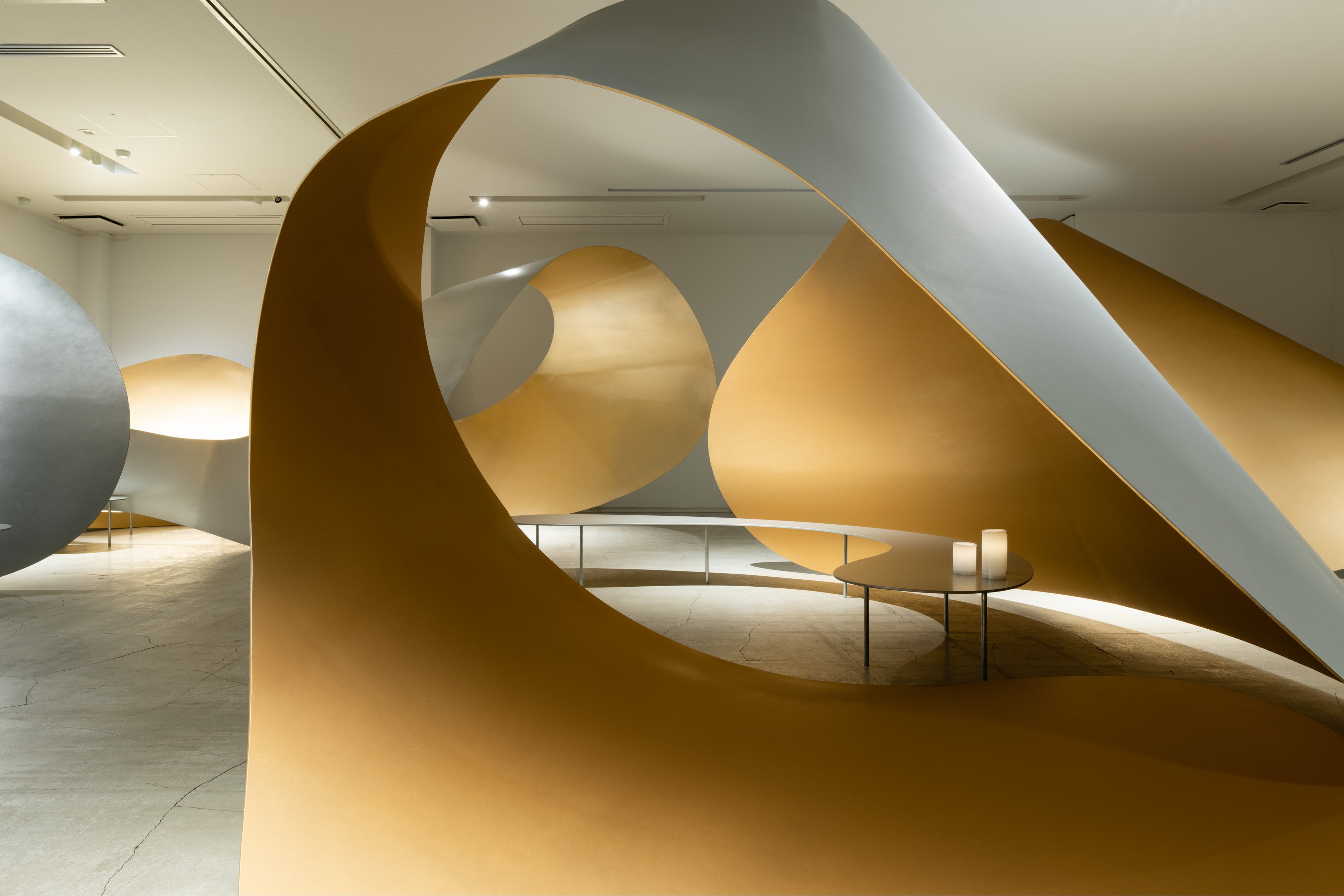 会期中に南青山に特設される萬代基介設計の「AWT BAR」 © Mandai Architects 制作協力 株式会社高橋工業、SQUARE