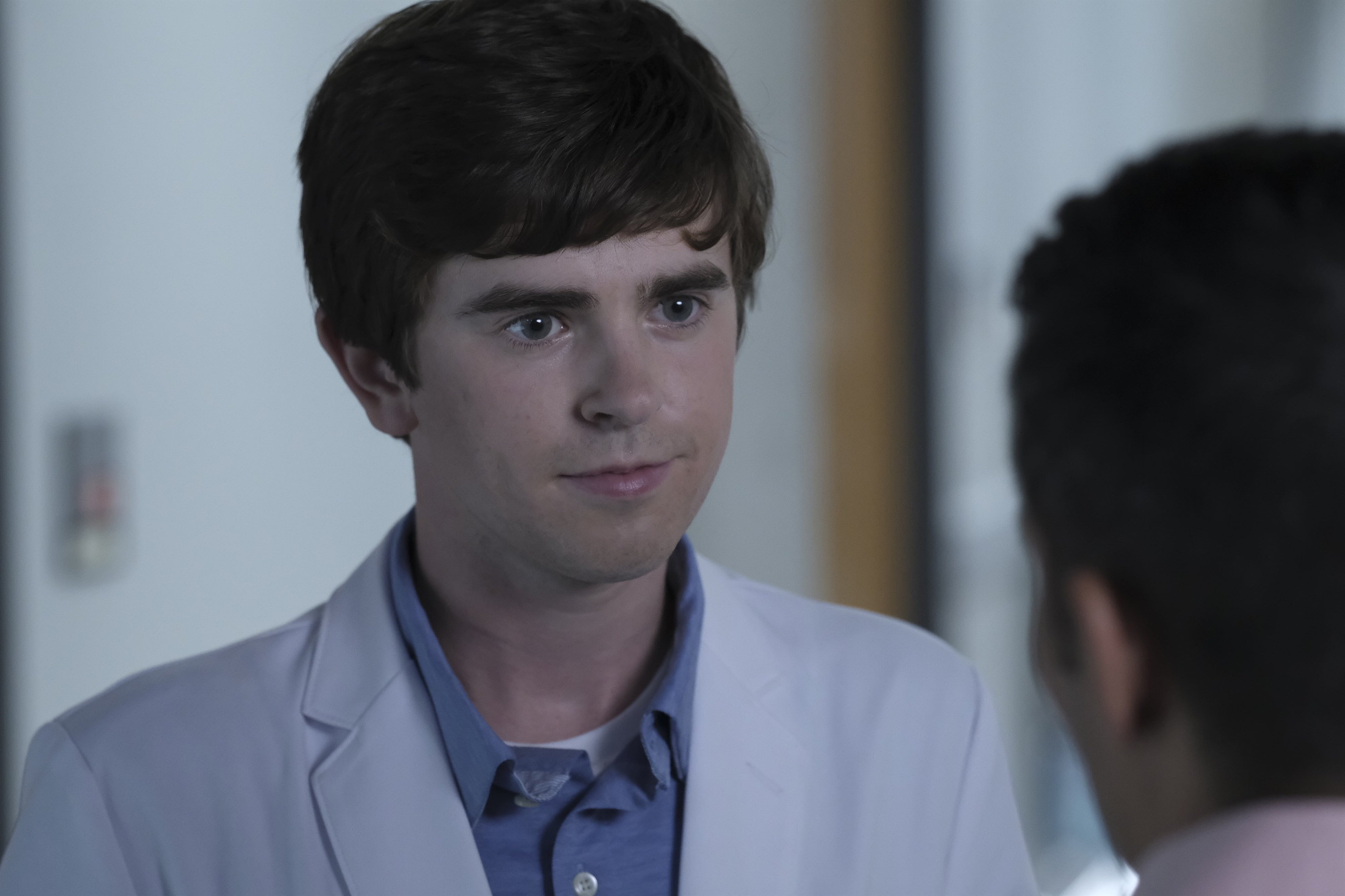 ショーン・マーフィー役のフレディ・ハイモア 「グッド・ドクター 名医の条件（シーズン1）」  © 2017, 2018 Sony Pictures Television Inc. and Disney Enterprises, Inc. All Right