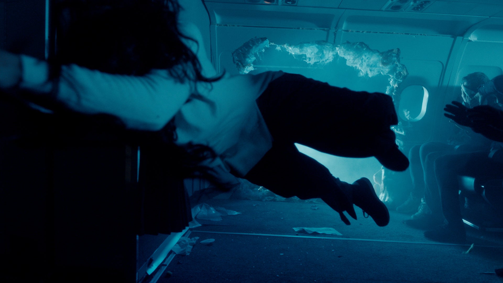 「DEP：重大事故捜査班～航空機編」　© 2019 Shaftesbury Departure Inc. &Greenpoint Productions Departure Limited.