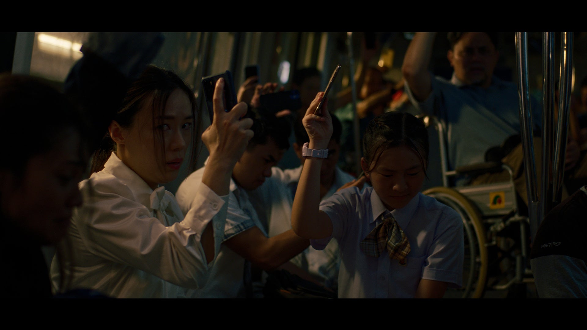 「サードレール　奪われた列車」　 © Ochre Pictures Pte Ltd Private and Confidential