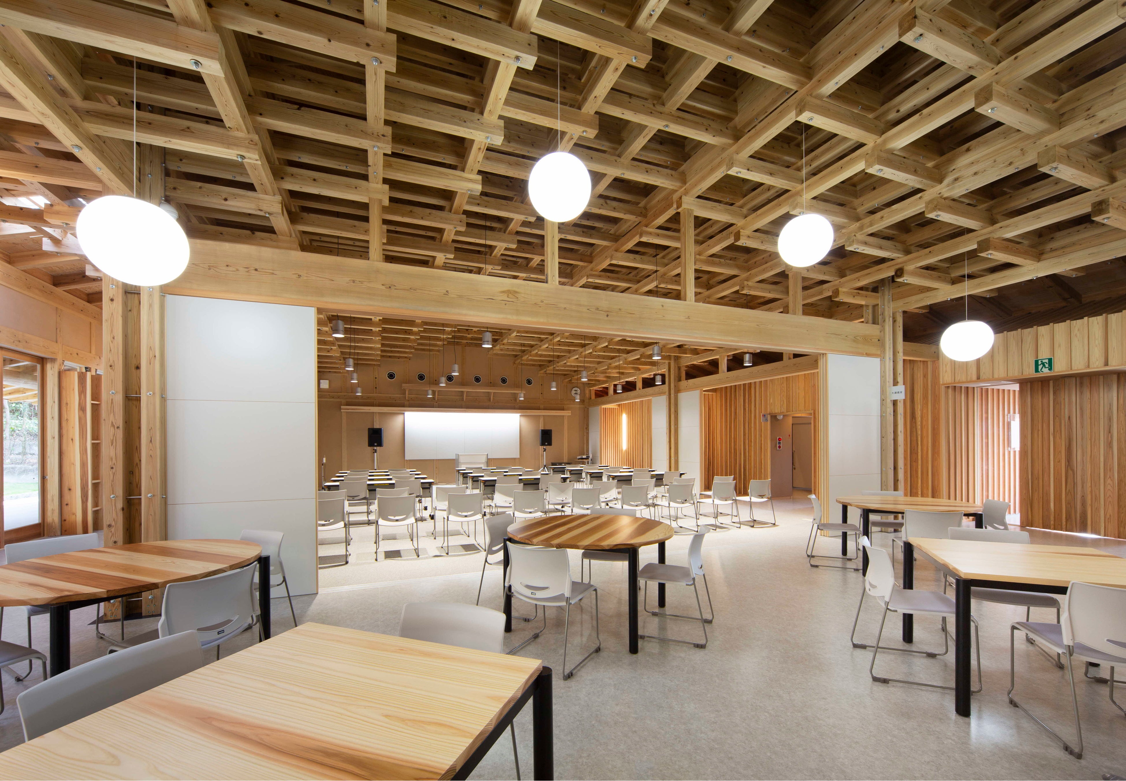 人材育成棟教室