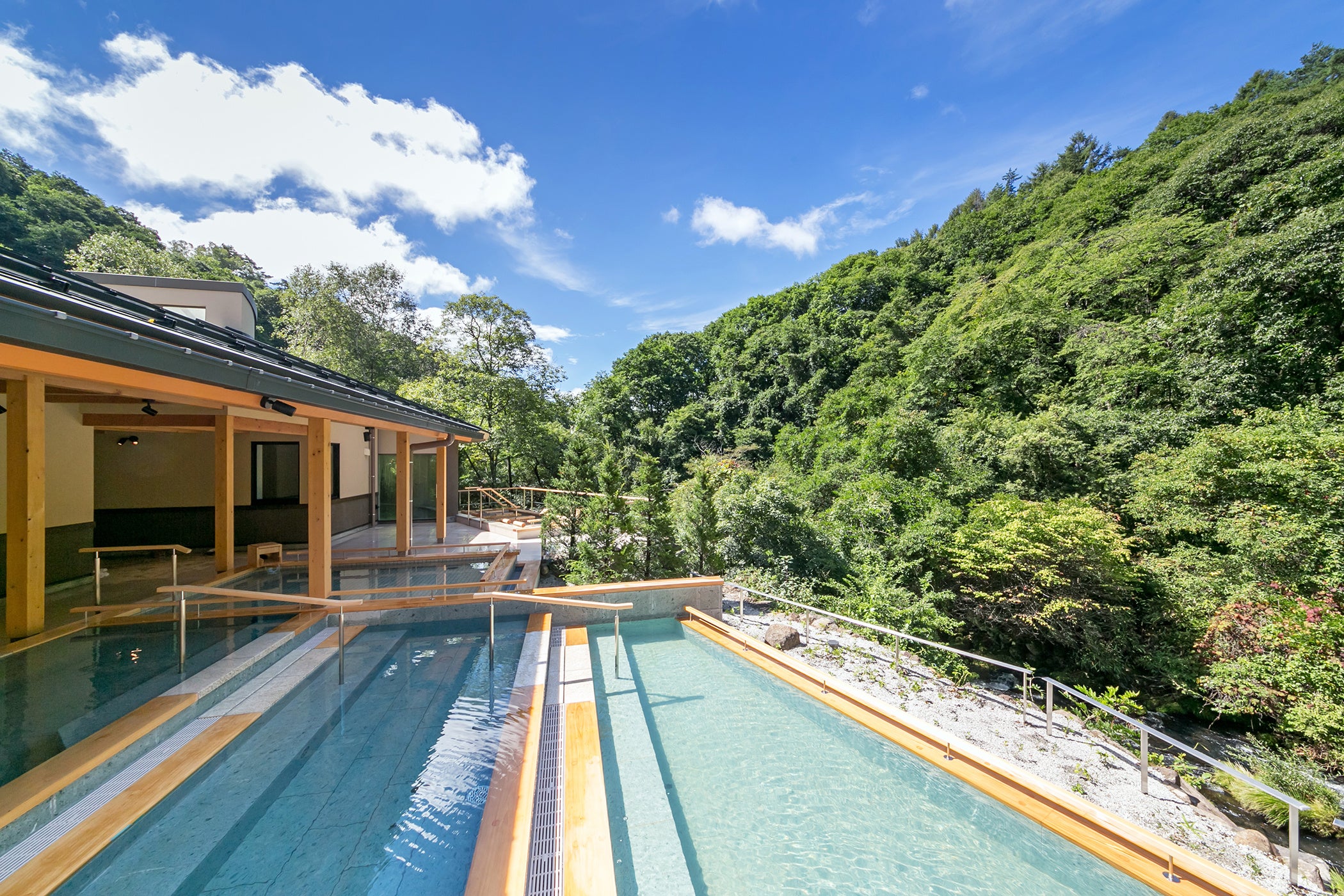 茅野市：蓼科グランドホテル滝の湯