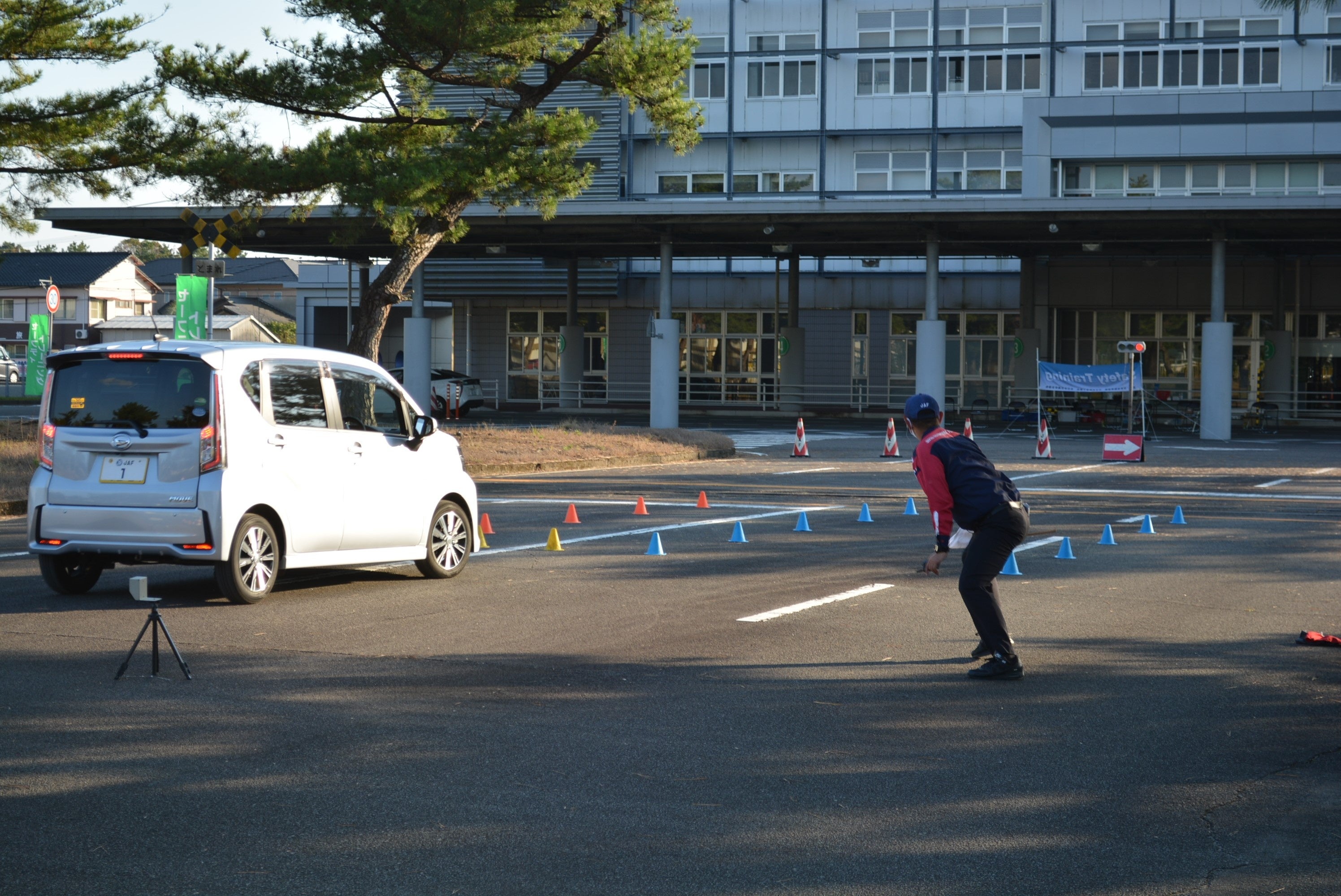 「危険回避」イメージ