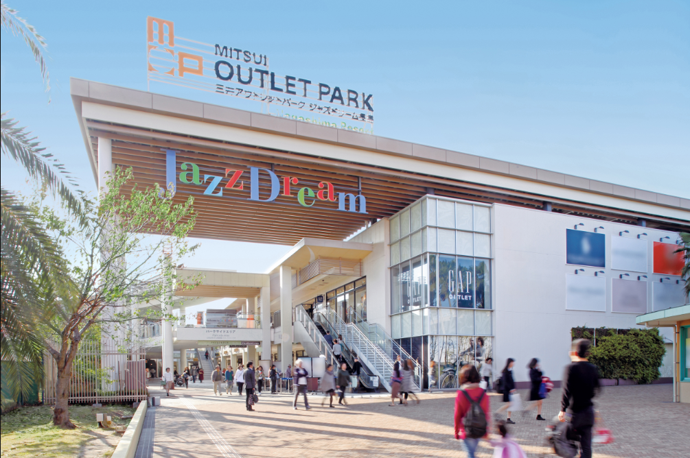 ジャズドリーム長島　メインエントランス