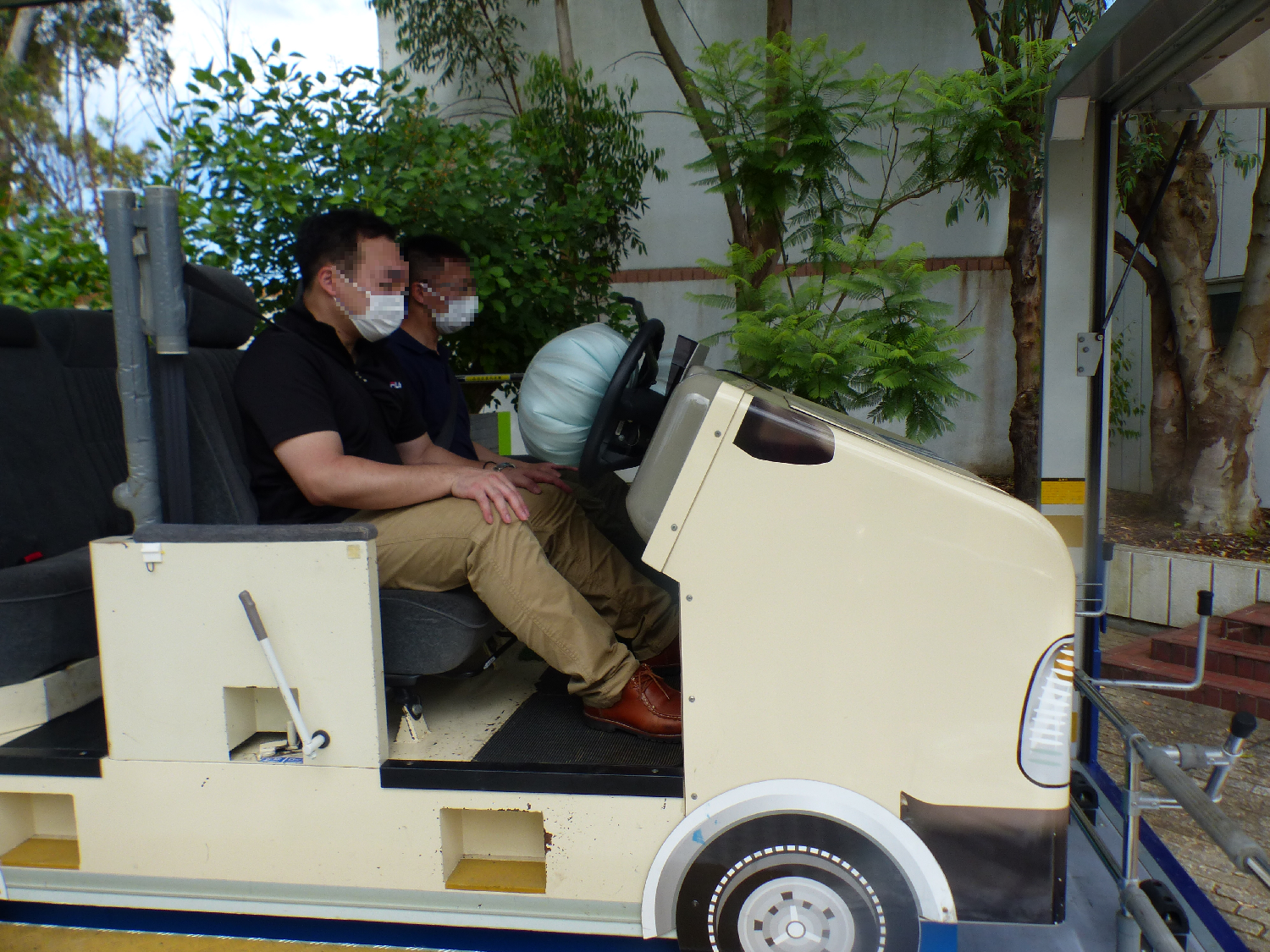 シートベルト衝突衝撃体験（イメージ）