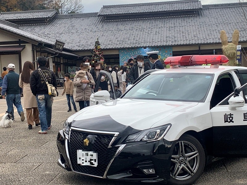 パトカー展示・乗車体験