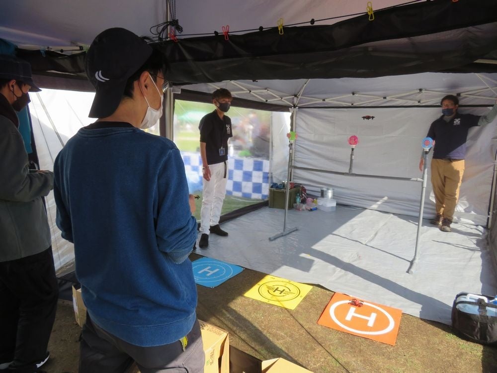 大人気！ドローンファイト