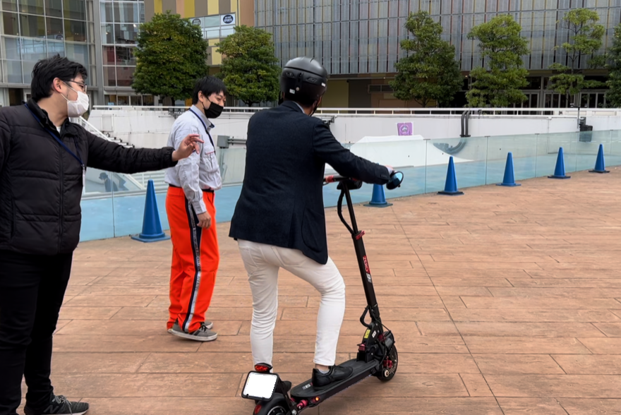 2022年11月に同会場でJAF東京支部が 実施した、原付モデル車両による体験会の様子