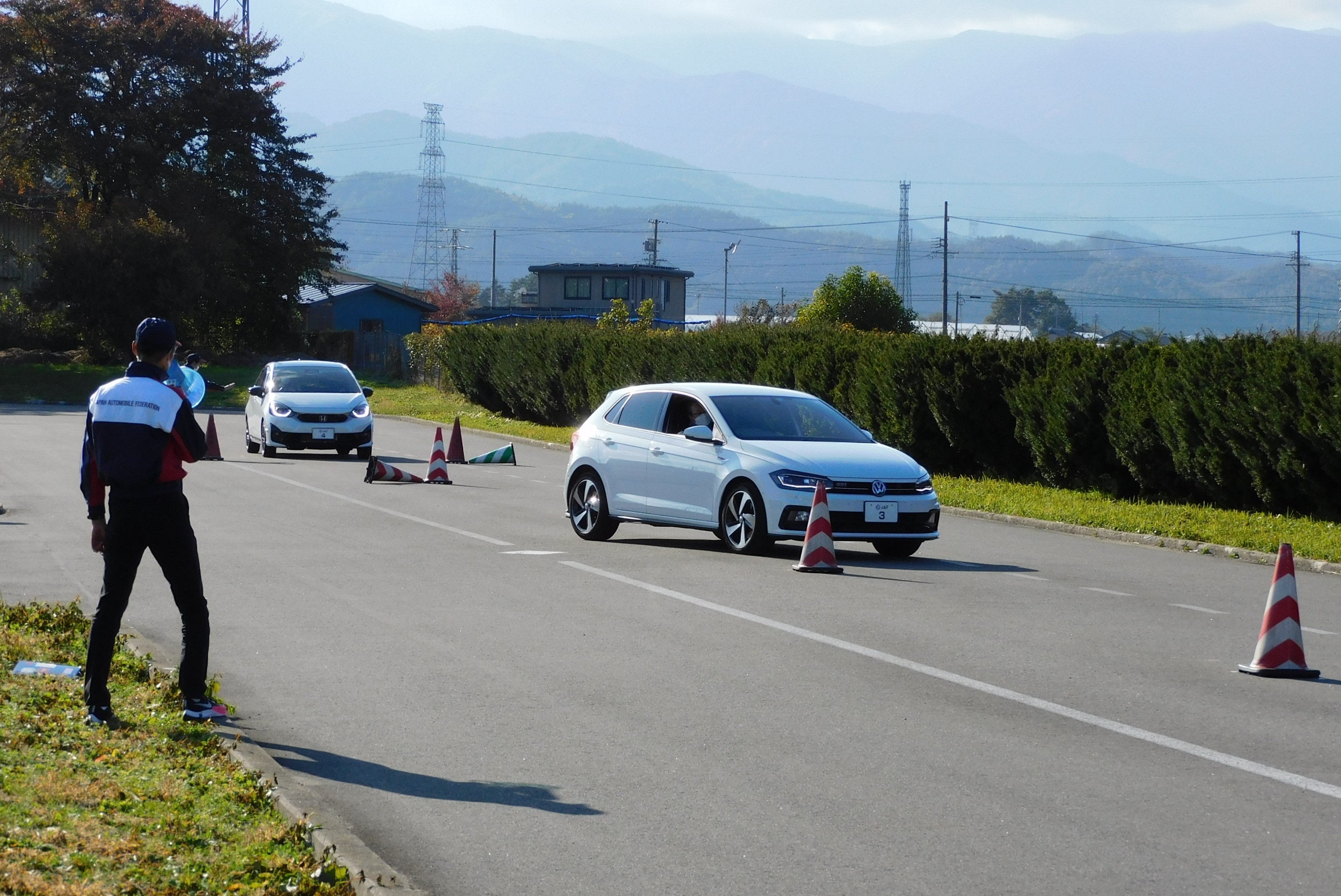 スラローム走行