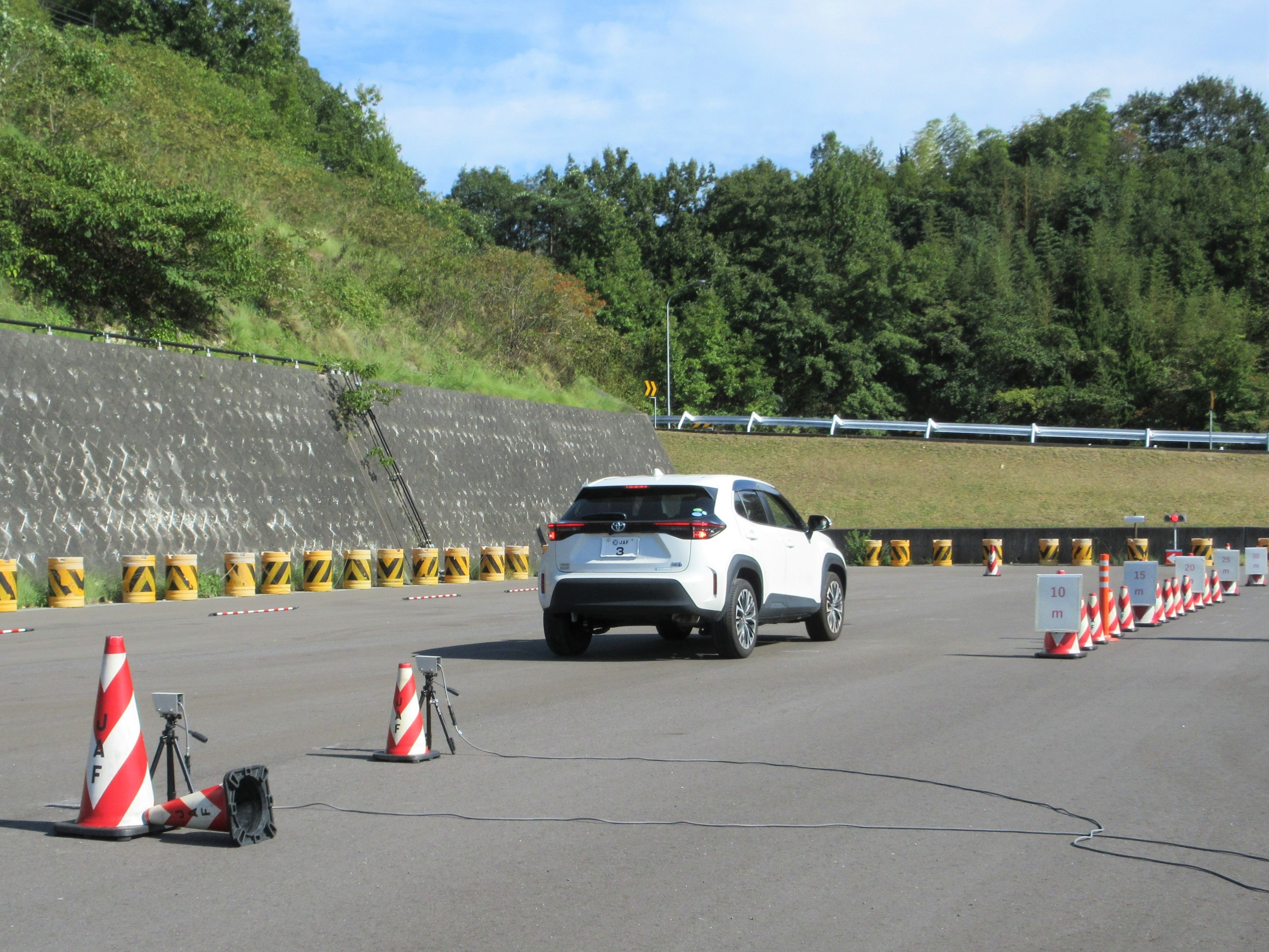 (急ブレーキ体験の様子)