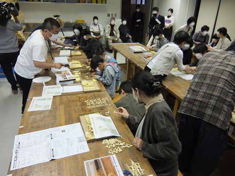 JAF千葉県立美術館でテオ・ヤンセン展を開催!ミニビースト組み立てワークショップやガイドツアーも JAF千葉県立美術館でテオ・ヤンセン展を開催!ミニビースト組み立てワークショップやガイドツアーも