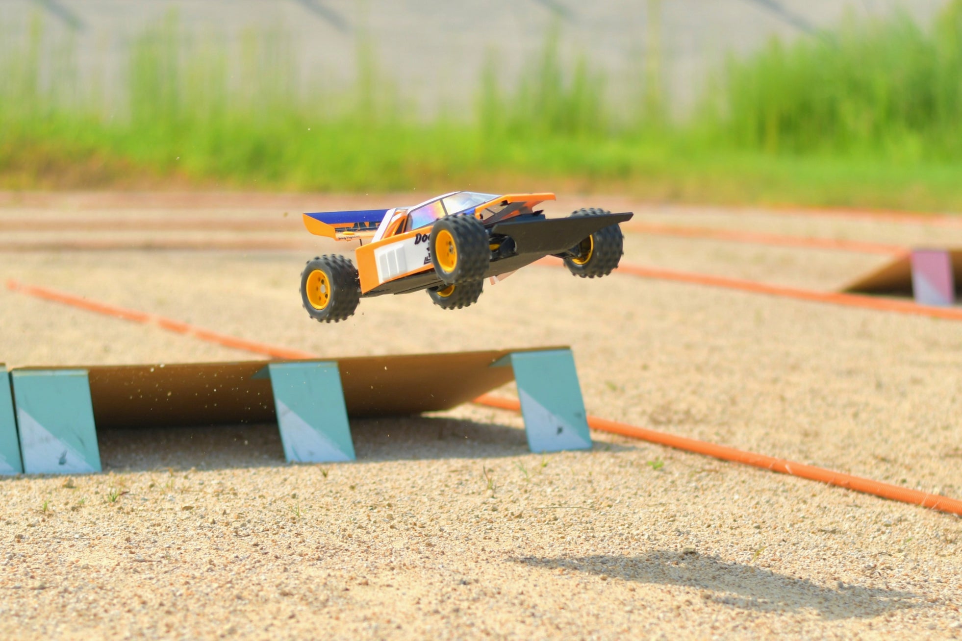 【JAF鳥取】鳥取砂丘にラジコンサーキットが新たにオープン!JAFデー オフロードラジコン走行体験会in砂縁RCサーキット