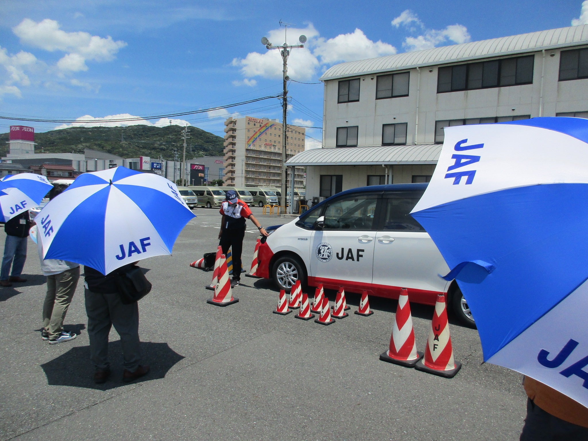 【JAF福岡】“まだ運転を続けたい”その想いを支える高齢者向けドライビングスクールを開催