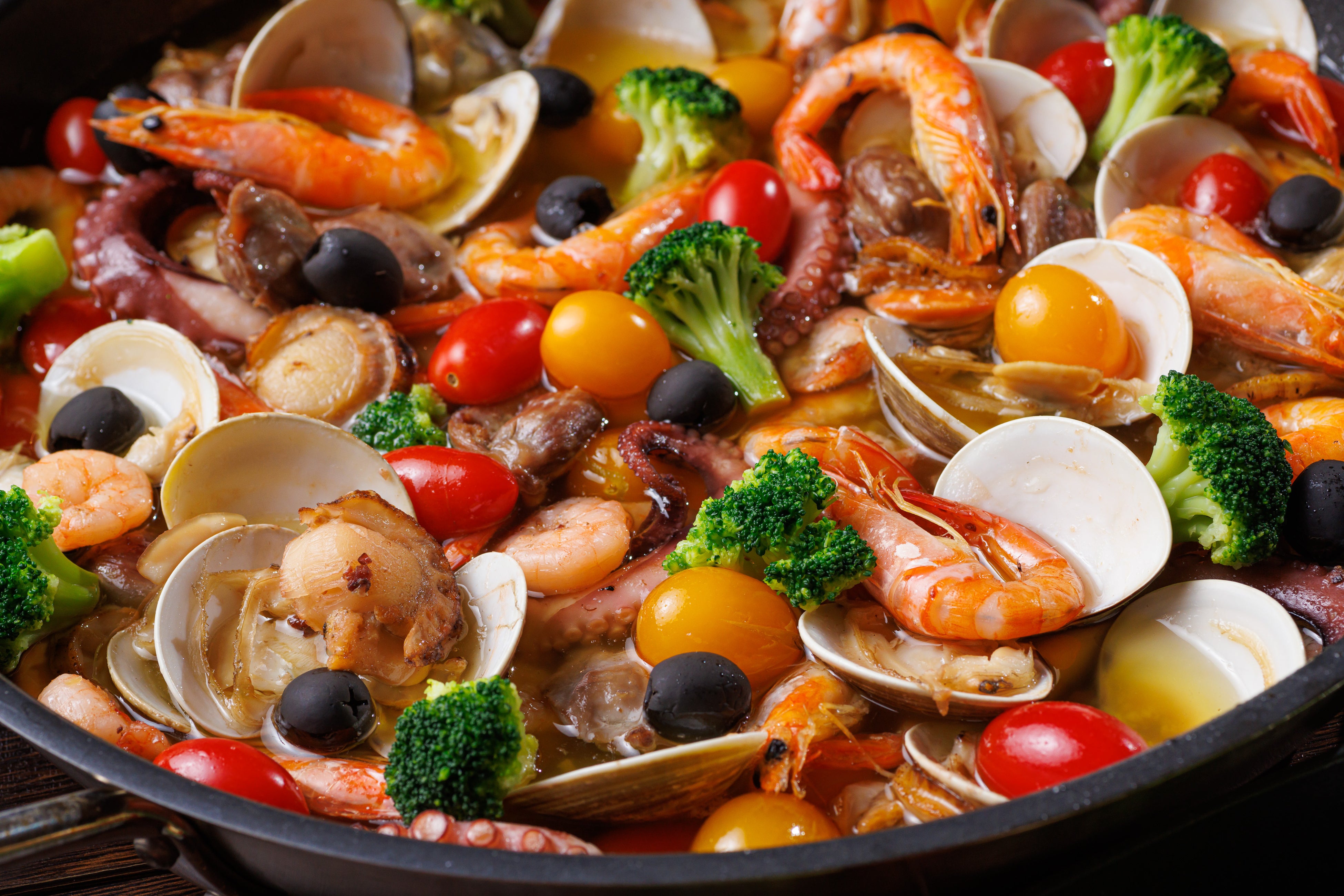 アヒージョ　シーダパレス