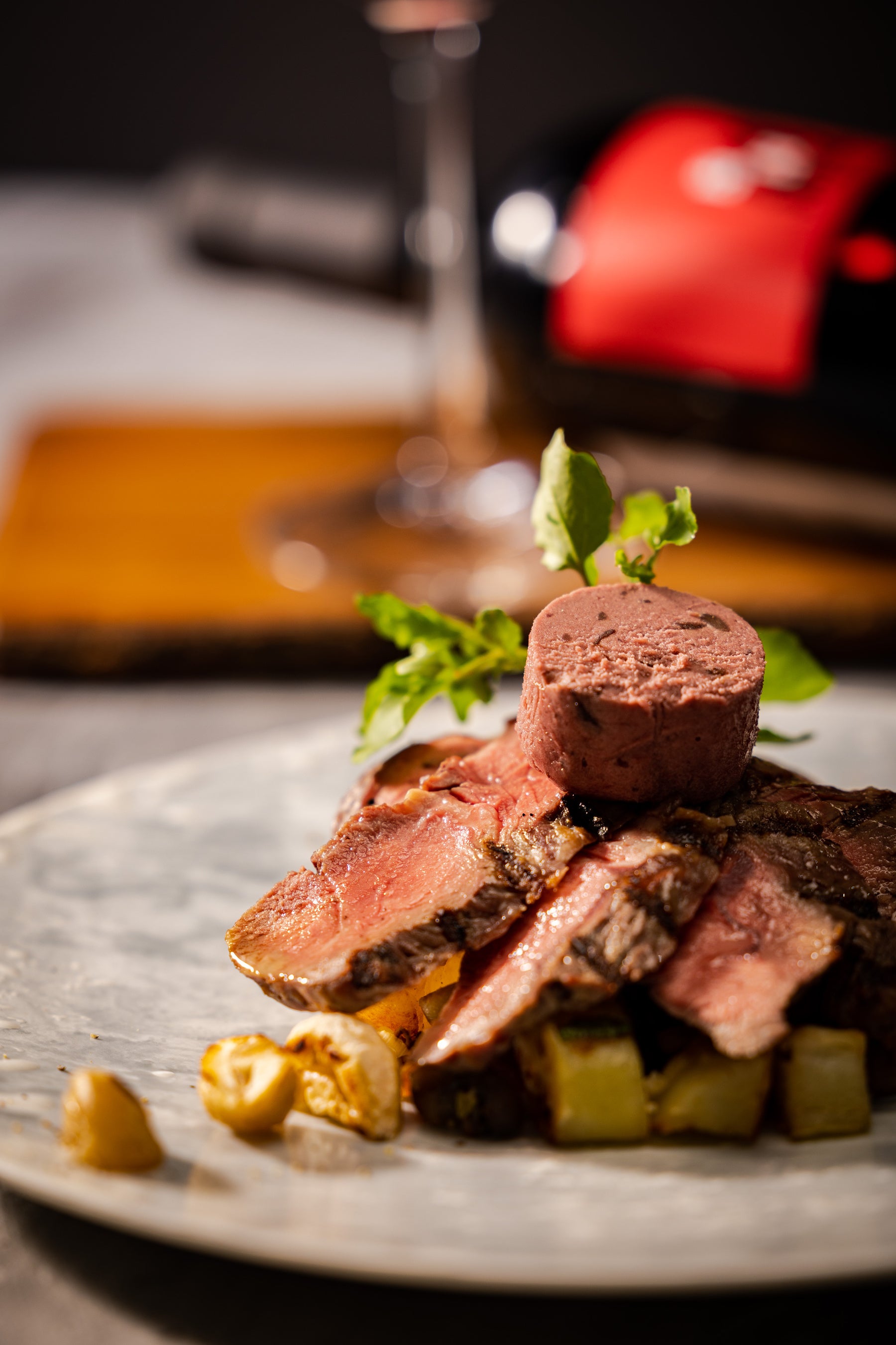 サーロインのグリルステーキ マロンバター添え