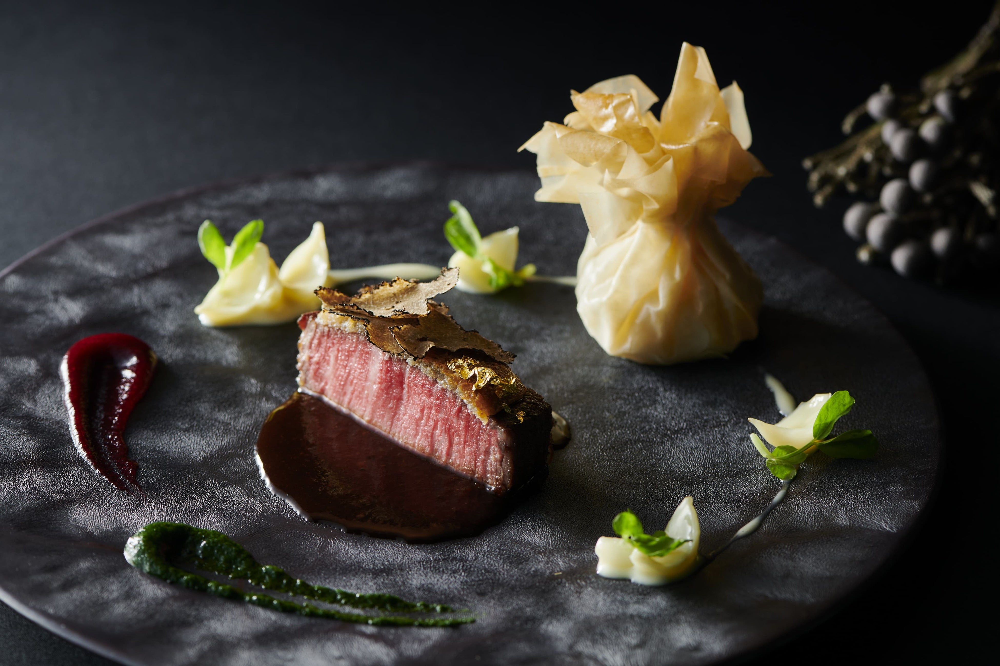 和牛とフォアグラの肉料理（イメージ）