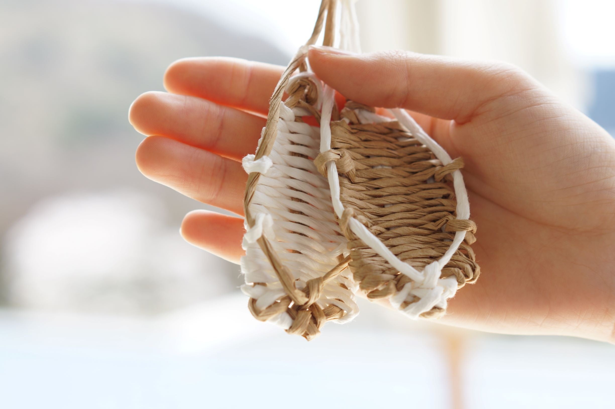 紙ひもで作るミニわらじ