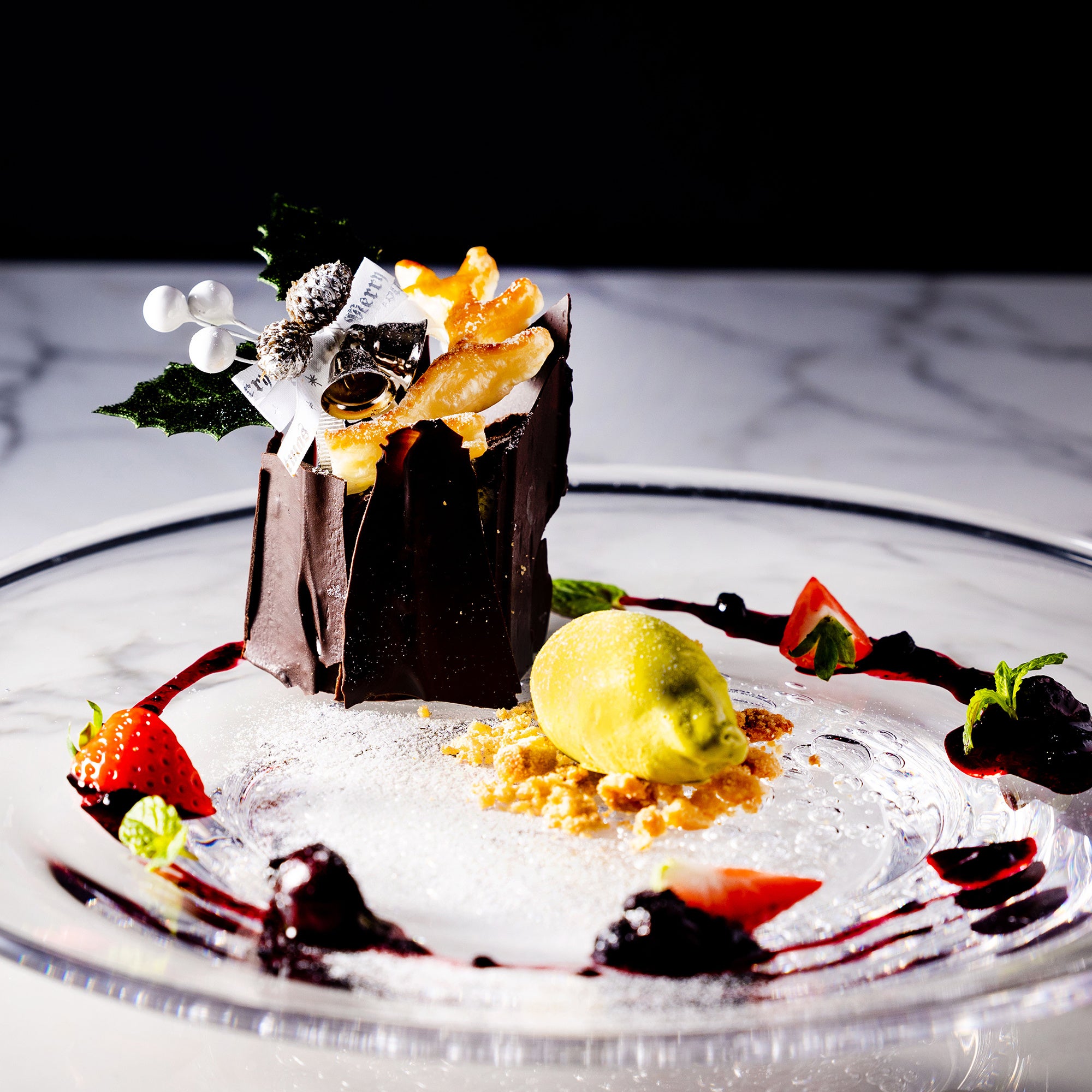 ブッシュ・ド・ノエルとピスタチオのアイス