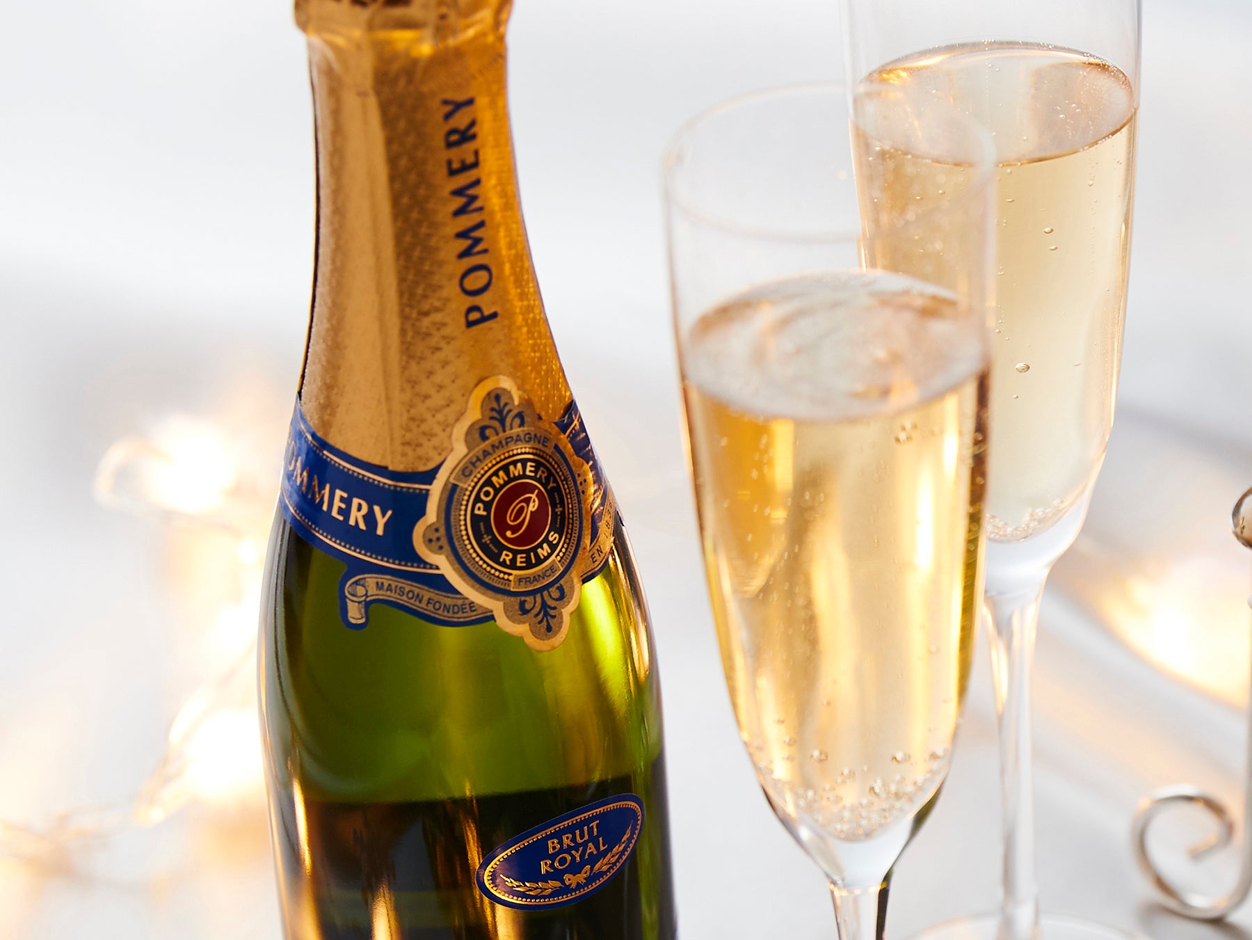 シャンパン、ワイン赤、白の3種より選べる