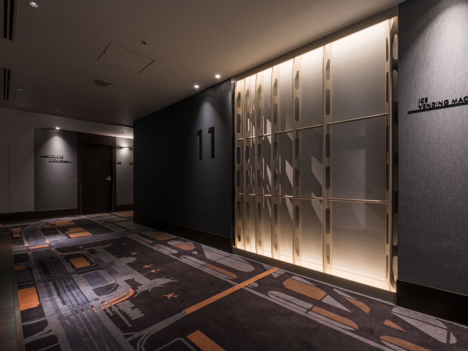 アドバンスフロア／エレベーターホール