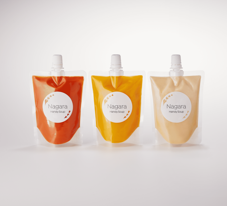 バリエーション（左から）フルーツトマトのガスパチョ、 雪人参と甘夏のスムース・ラペ、ピュアホワイトのコーンポタージュ