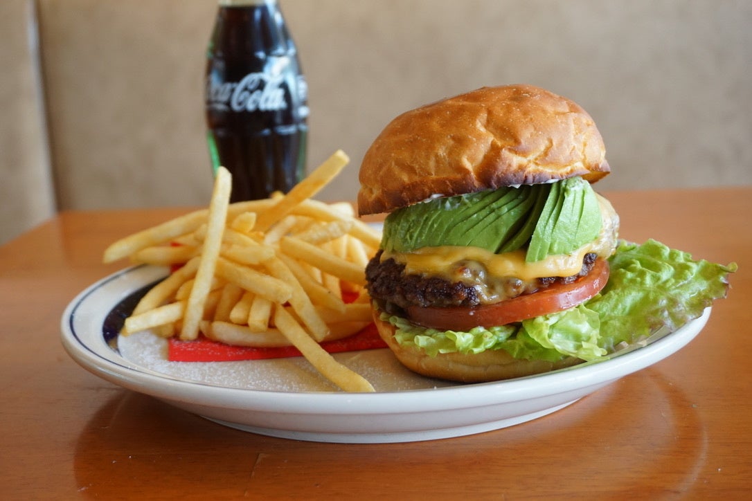 アボカドチーズバーガー