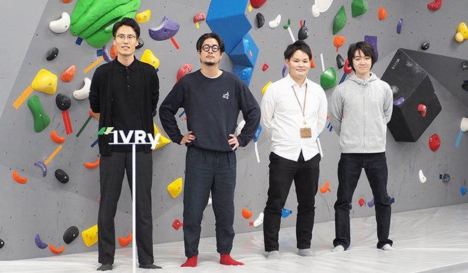 左からコーポレートの今西様、奥西CEO、マーケター今坂様、エンジニア町田様