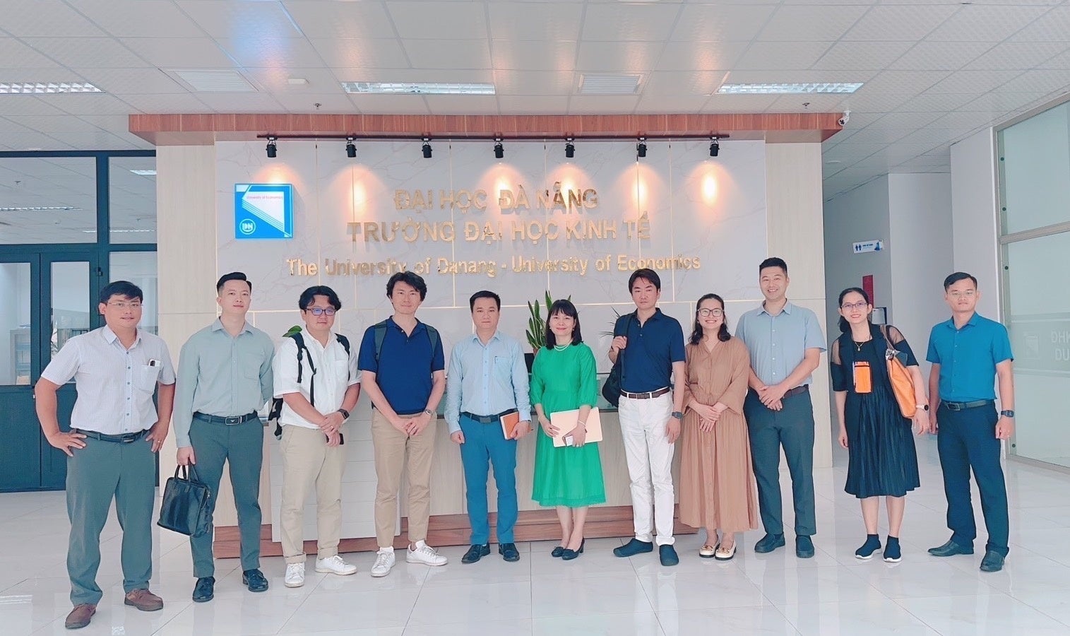 ダナン経済大学にて