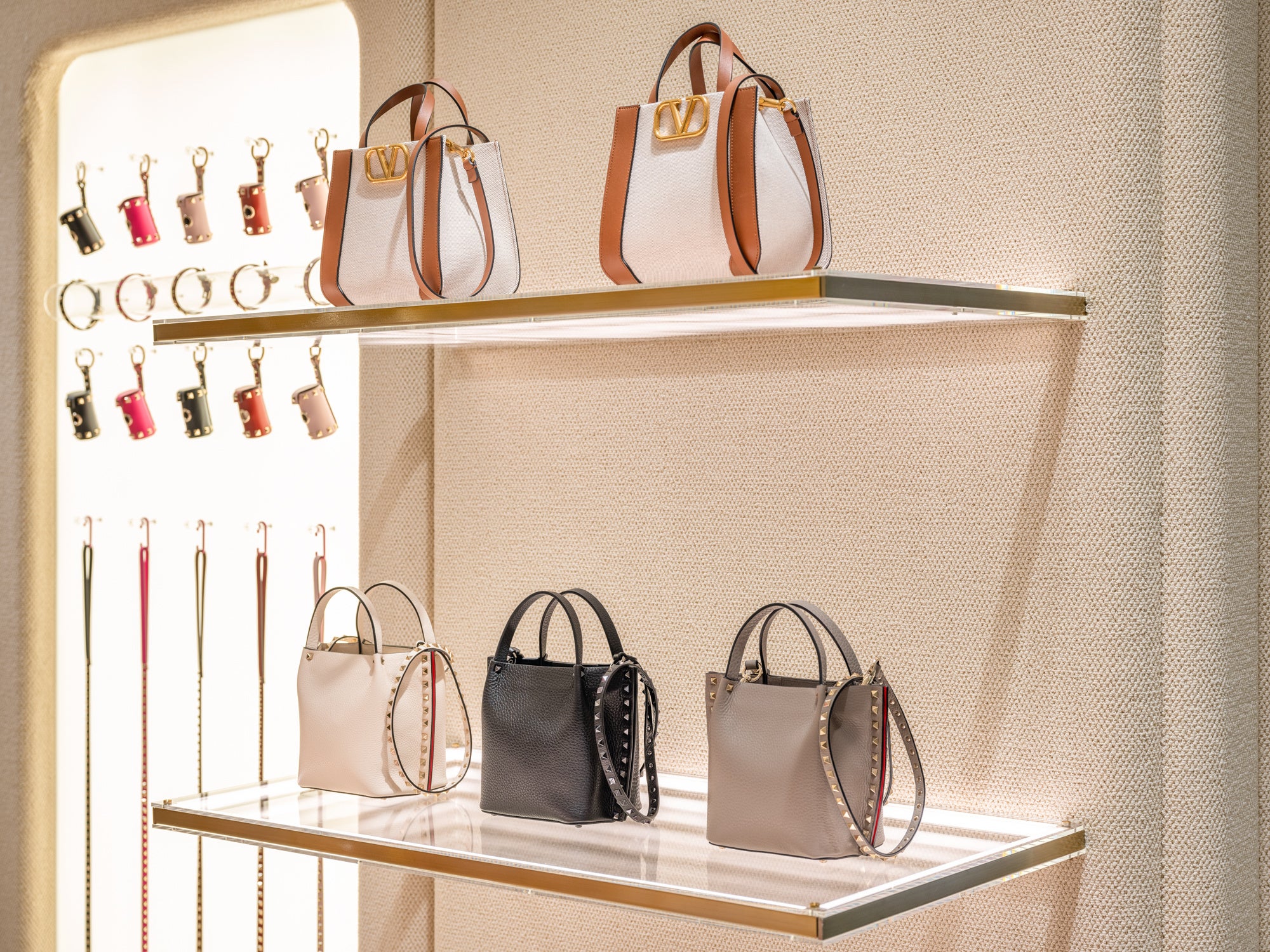【美品】ヴァレンティノ⭐︎ガラヴァーニ ロックスタッズ 35 三越伊勢丹 | VALENTINO GARAVANI/ヴァレンティノ ガラヴァーニ