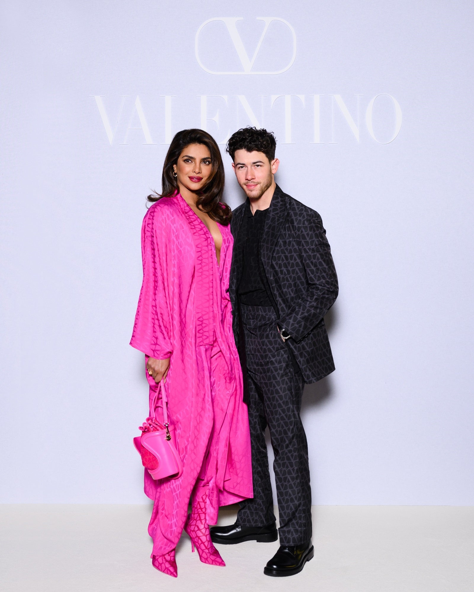 プリヤンカー・チョープラーとニック・ジョナス（Priyanka Chopra & Nick Jonas）Photo Valentino SGP Italia