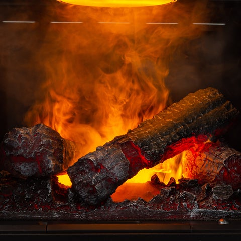 燃えない炎”で部屋を彩る特別なアイテム「ディンプレックスの 燃えない炎”で部屋を彩る特別なアイテム「ディンプレックスの