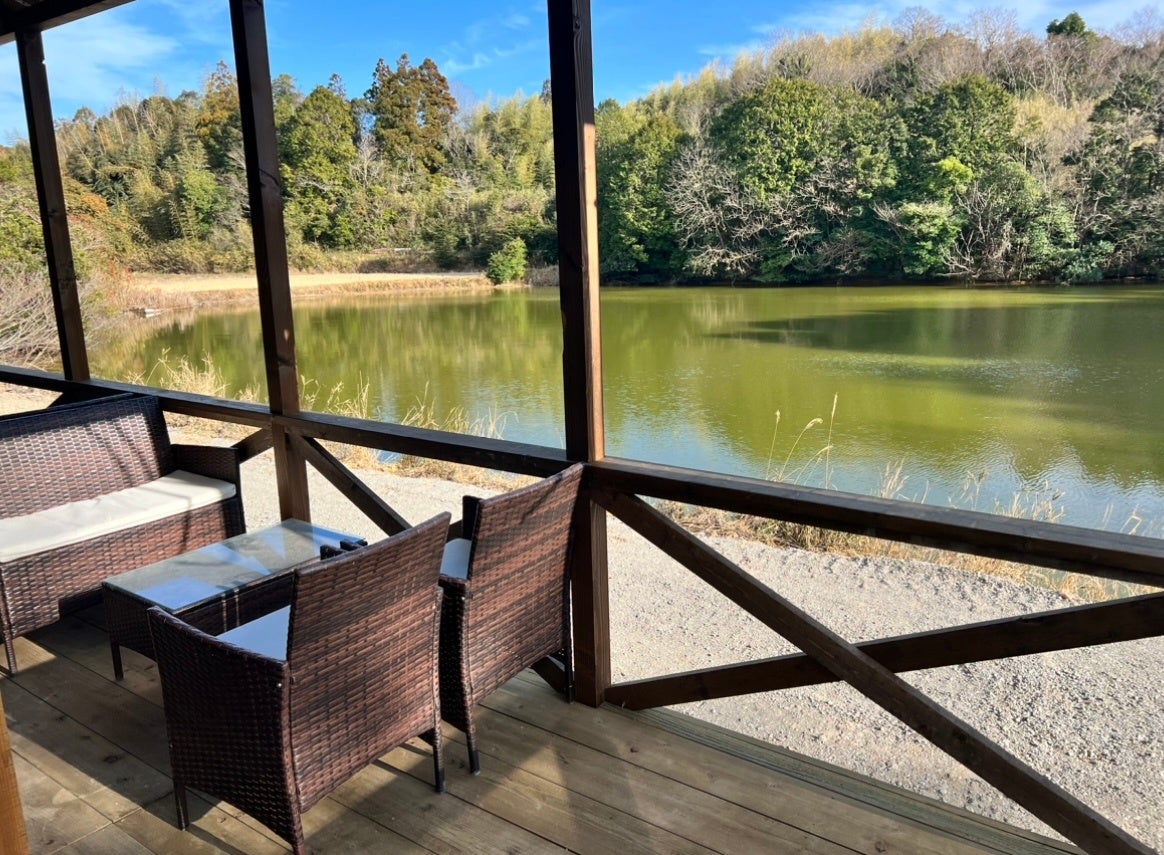 湖畔でのんびりカフェタイム