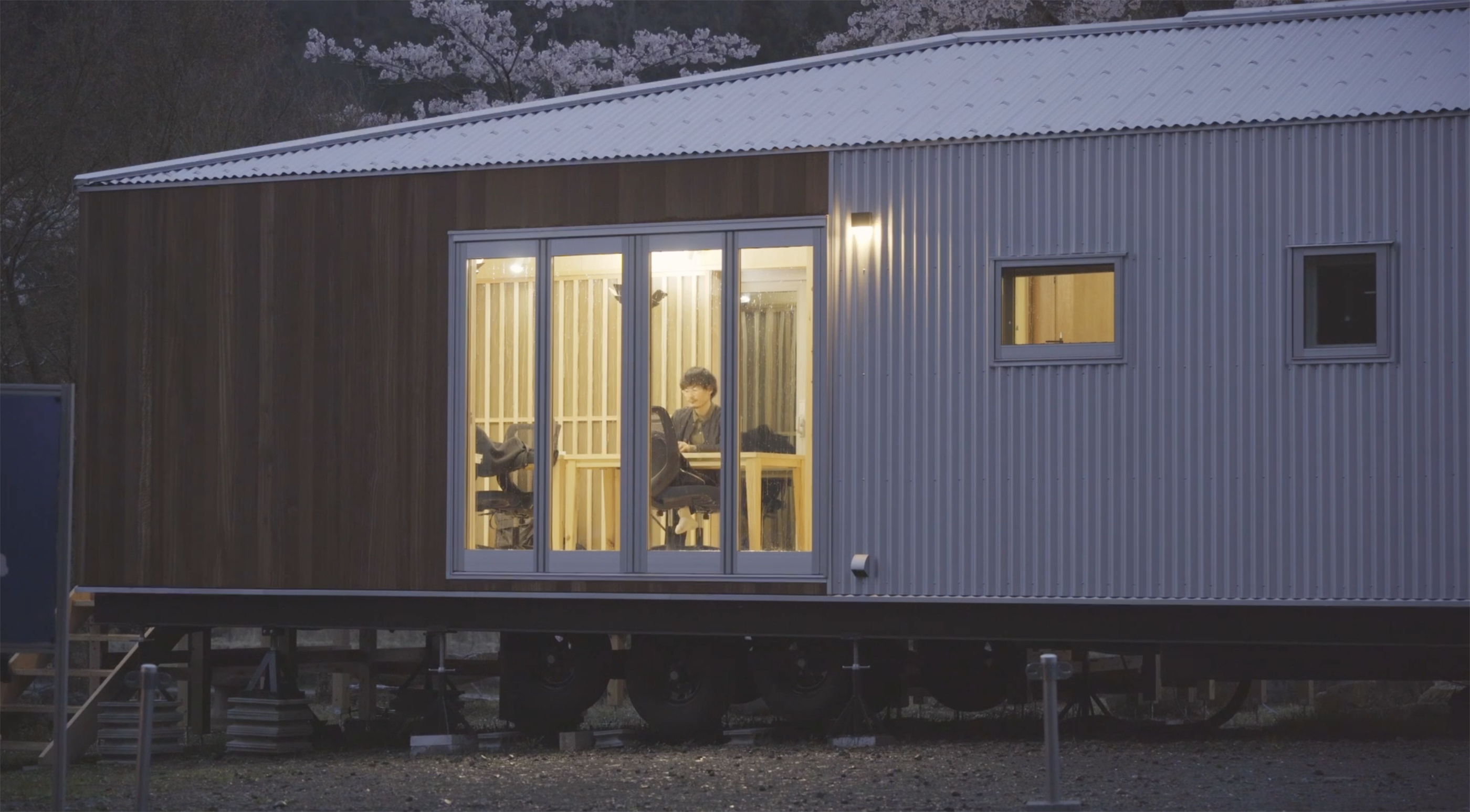 床下、壁、天井には豪雪地帯で使われている性能の断熱材を入れています。