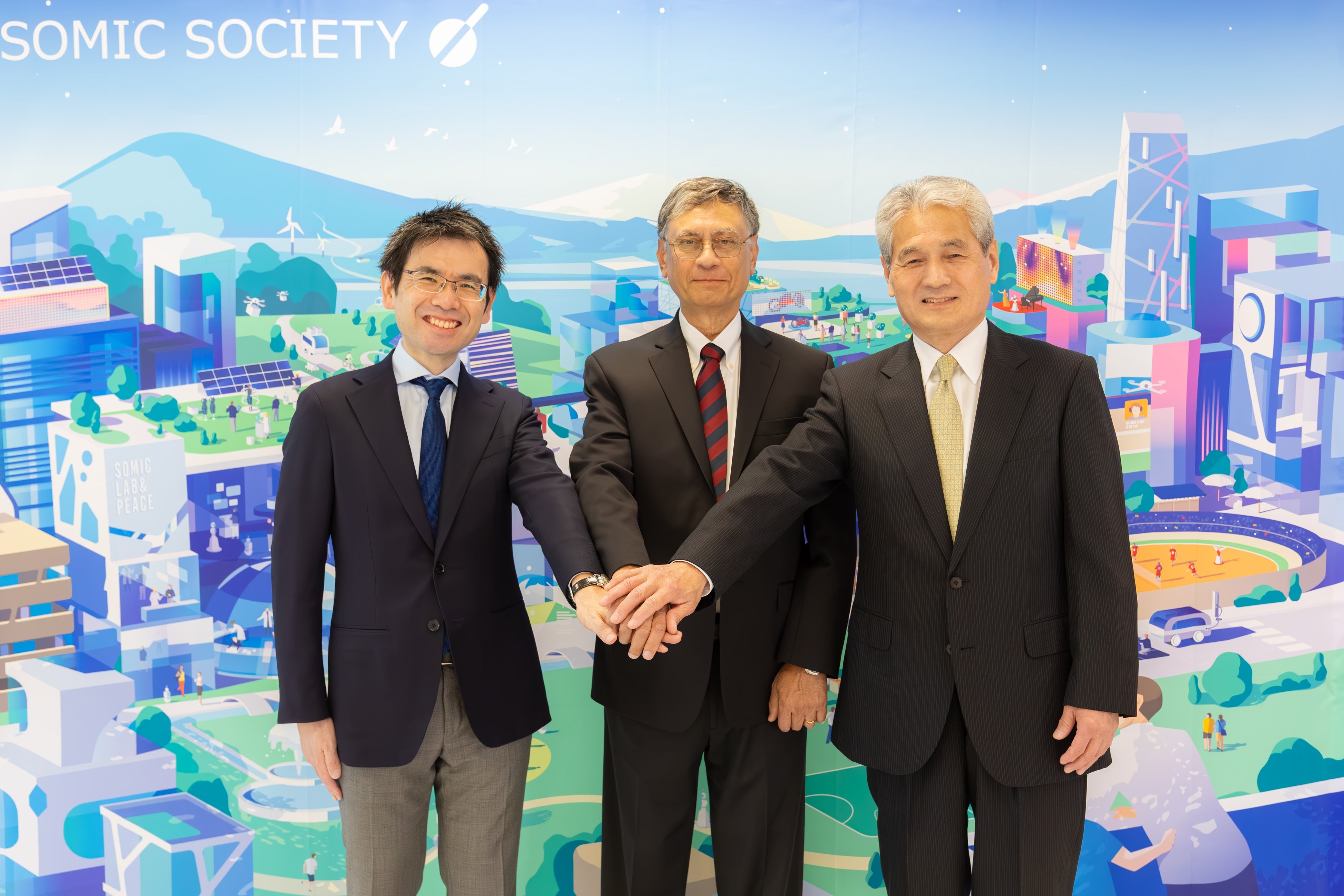 左から社外取締役に就任した大倉正幸、Devices-Unlimited Corp.  Ashok Murthy社長兼CEO、高橋義明共同創設者取締役