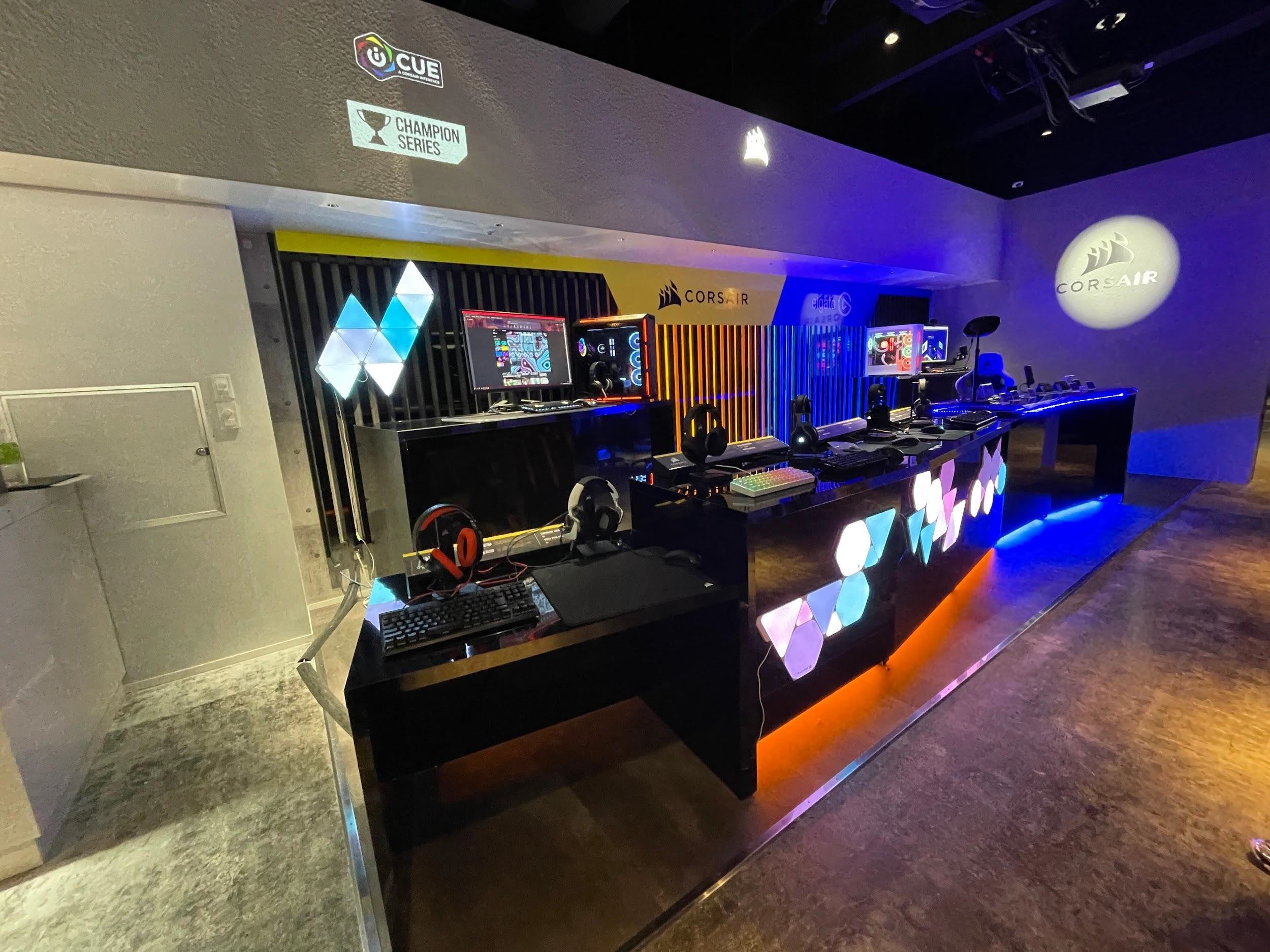 RED°TOKYO TOWER”内CORSAIRブース