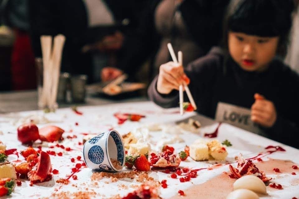 ソウダルアさんによる過去のフードインスタレーション。