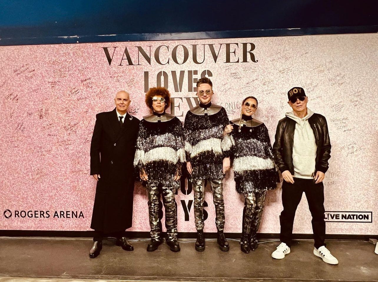 1/31(水) 公開『ペット・ショップ・ボーイズ・ドリームワールドTHE GREATEST HITS LIVE AT THE ROYAL ARENA COPENHAGEN』内間くれあさんコメント到着 1/31(水) 公開『ペット・ショップ・ボーイズ・ドリームワールドTHE GREATEST HITS LIVE AT THE ROYAL ARENA COPENHAGEN』内間くれあさんコメント到着